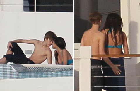 Avec une photo de Justin Bieber et Selena Gomez qui s'embrassent 