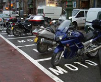 Infraction de stationnement réservé aux motos