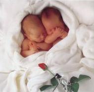 Ejemplo de aviso de nacimiento de gemelos o gemelas